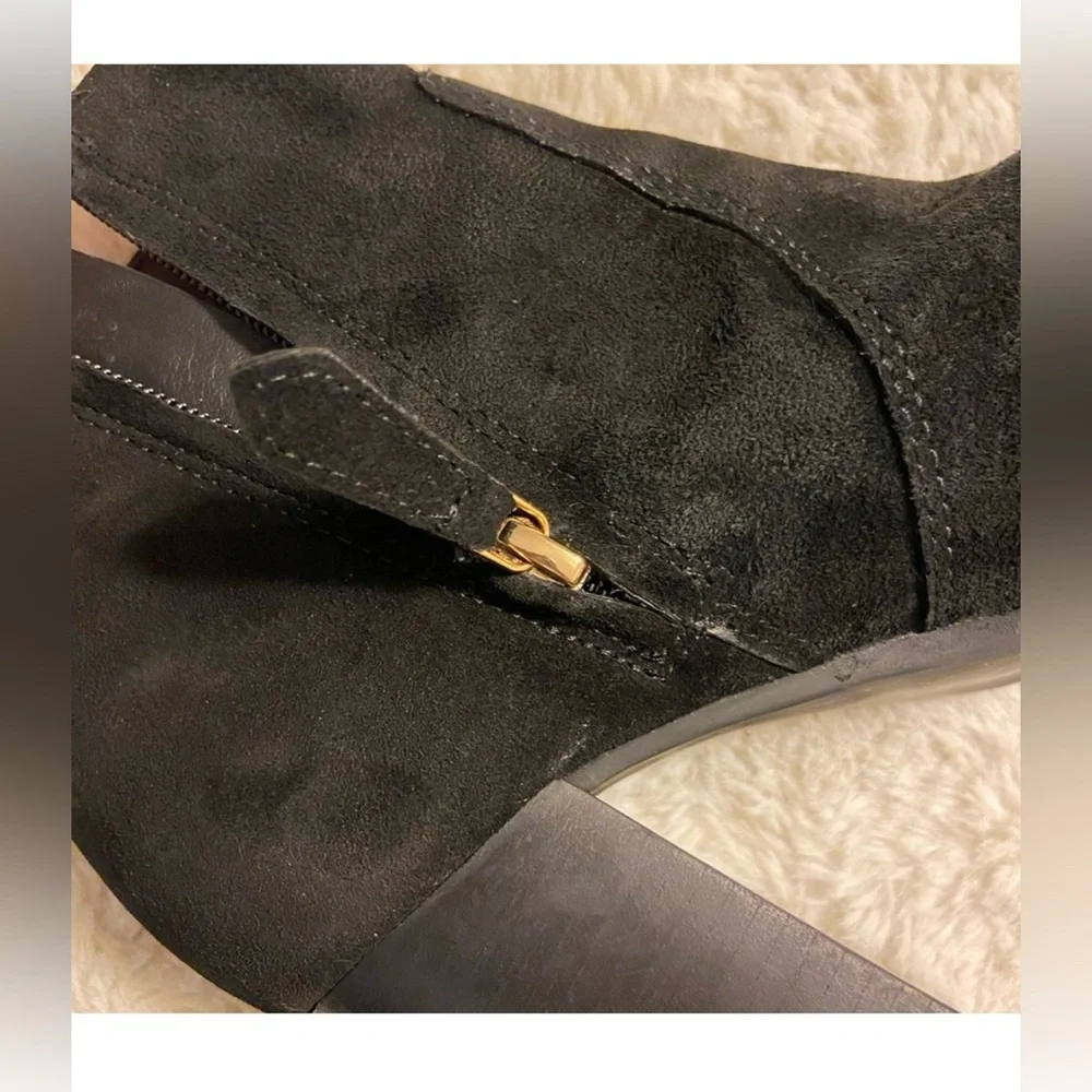 NWT Tory Burch Olive Suede Ankle Boots with Ring Detail 6